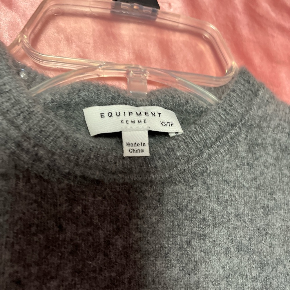 Equipment Women's Gray Sweater
